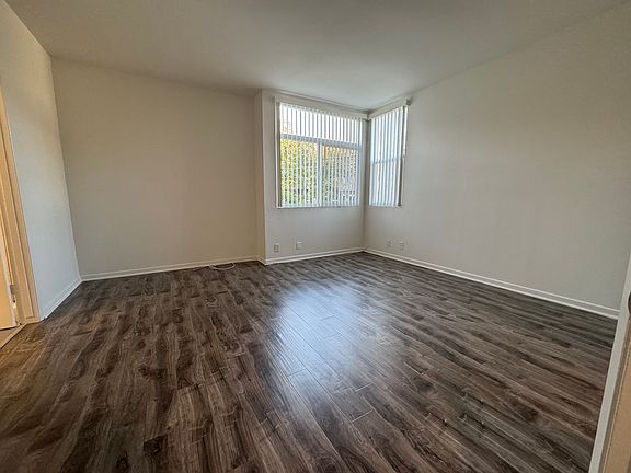 5th image of 1600 S Bentley Ave #7