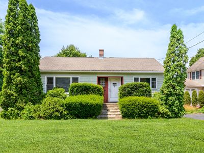 704 High Street, Naugatuck, CT, 06770