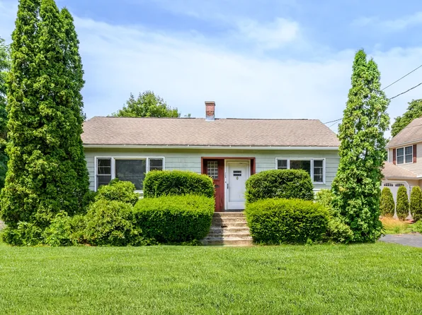 704 High Street, Naugatuck, CT 06770