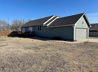 332 N Warren Ave, Rose Hill, KS 67133