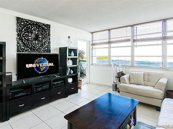 5th image of 1301 Miami Gardens Dr APT 714W