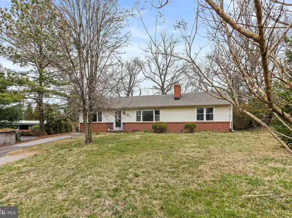 8807 Oakleigh Rd, Parkville, MD 21234