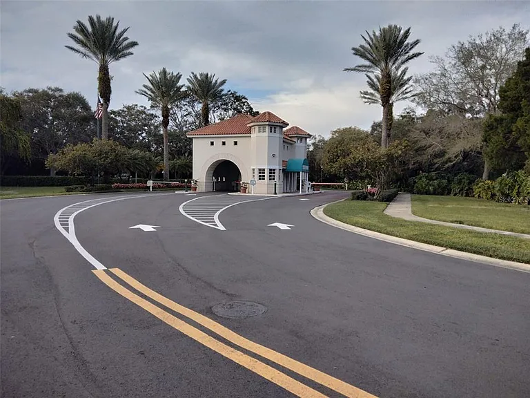 Sandpiper Ln S — Photo 2