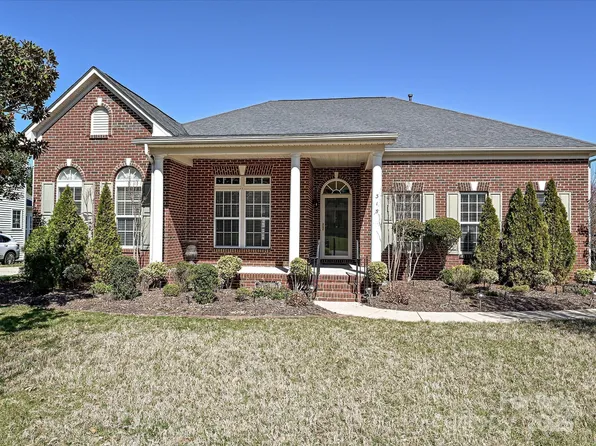315 Drake Park Ave, Fort Mill, SC 29708