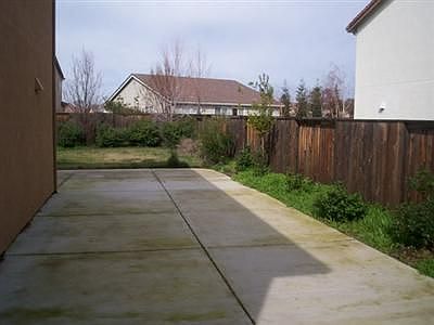 2nd image of 1672 Drummond Ln
