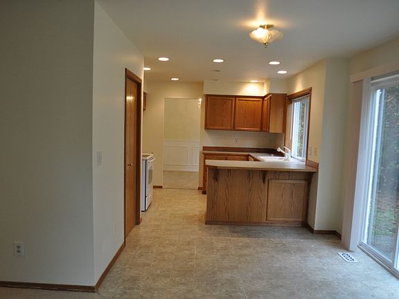 2nd image of 11525 188th St SE