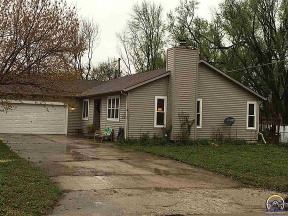 3rd image of 2642 SE 30th St