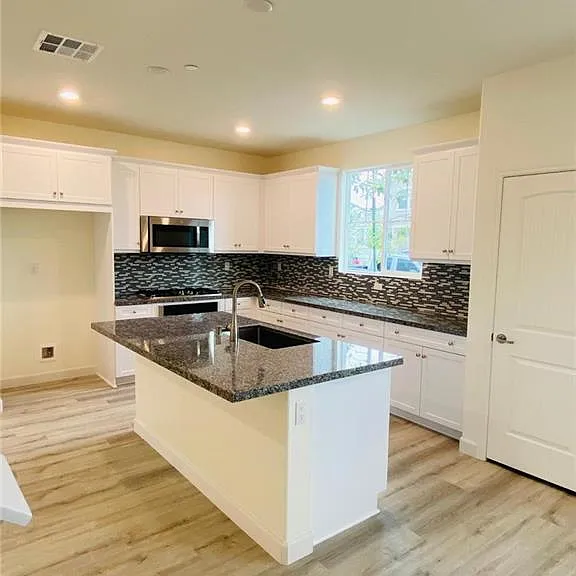 16712 Petrus Ln — Photo 4