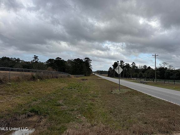 4th image of 19910 Highway 43