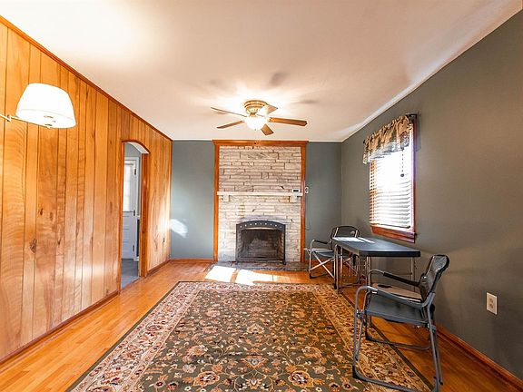4th image of 709 Church Ln
