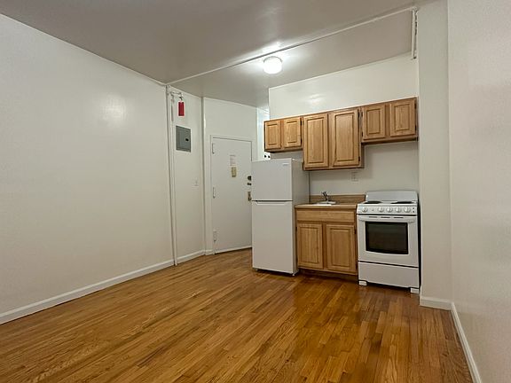 2nd image of 416 W 56th St APT 3