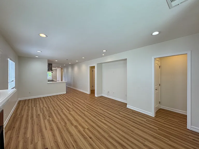 2150 Crescent Ave — Photo 4