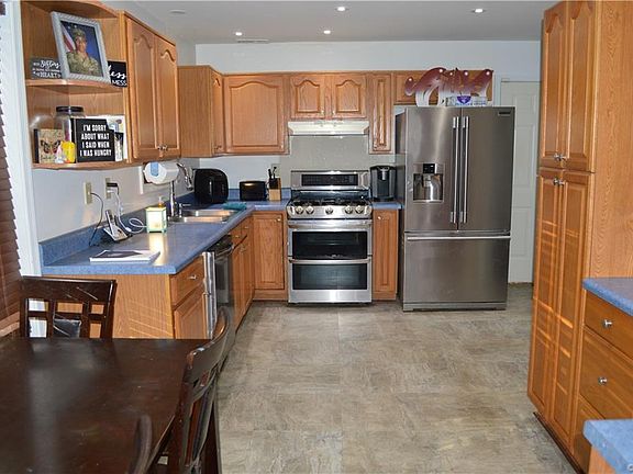4th image of 3613 Alderwood Way