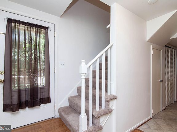 3rd image of 26 Evergreen Ln