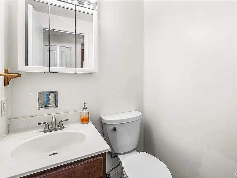 364 Cameco Cir — Photo 9