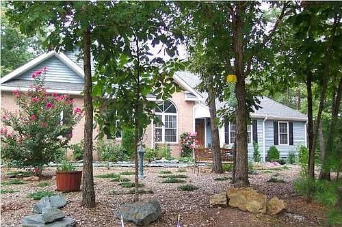 1st image of 32 Marwood Dr