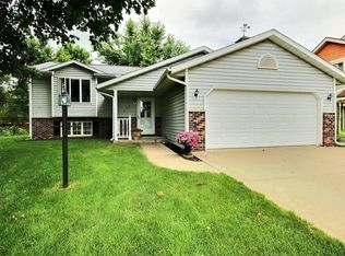 929 Sunset Pl, Onalaska, WI 54650