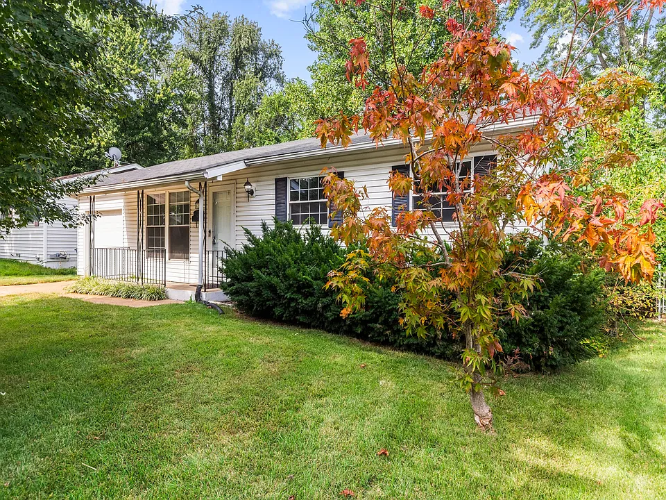 5307 Ville Cecelia Ln