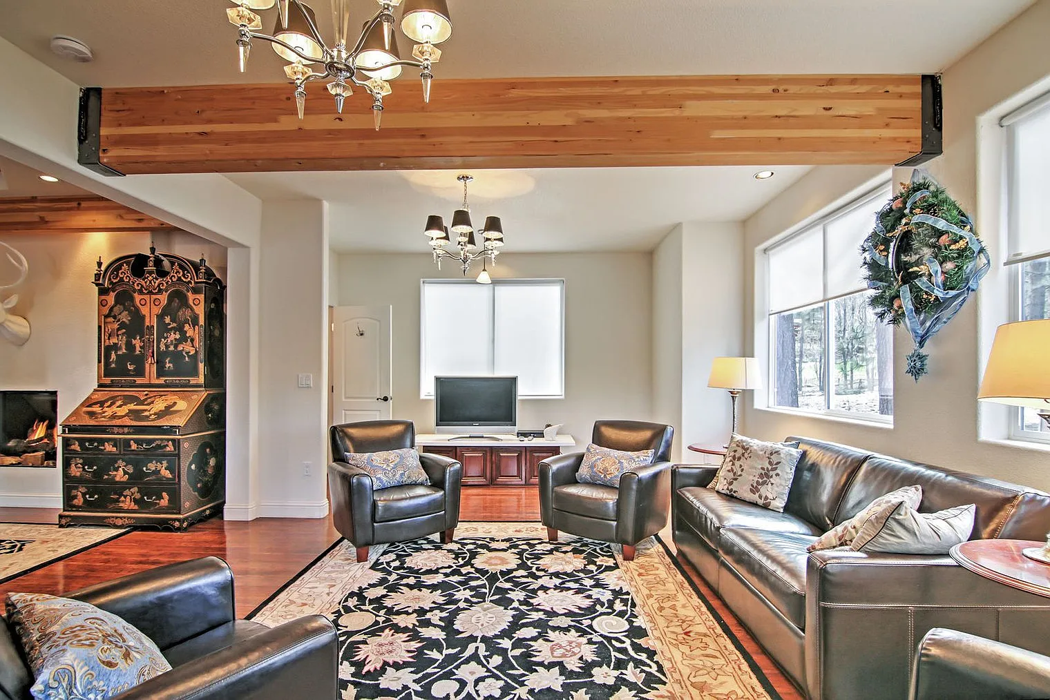 2 bed, 2.0 bath, 2034 sqft, $6,031 — Photo 3