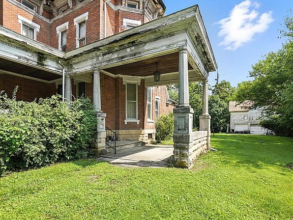 5th image of 116 S Church St