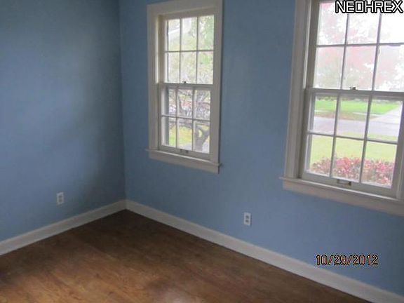 4th image of 419 Cambridge Ave