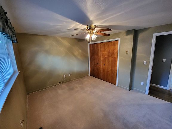 2nd image of 2095 Mayfield Dr