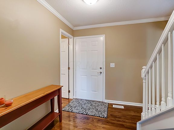 4th image of 5615 Willow Springs Dr