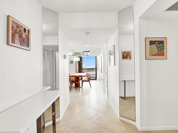4th image of 5380 N Ocean Drive #18a