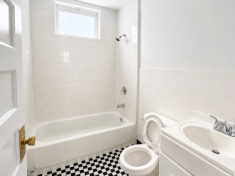 18-20 Rutland Ave #3
