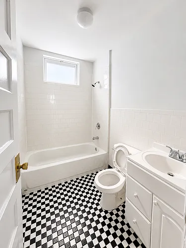 18-20 Rutland Ave #3 Photo 1 18-20 Rutland Ave #3 Photo 1