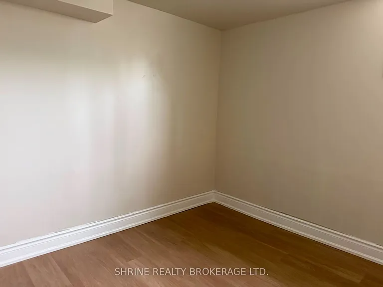 367 Springbank Dr — Photo 12