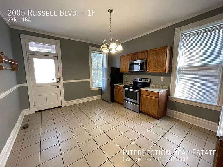 2005 Russell Blvd #1F — Photo 13