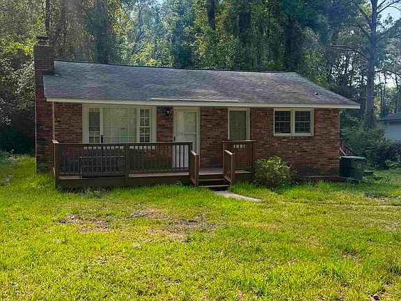 2nd image of 161 Horseshoe Cir