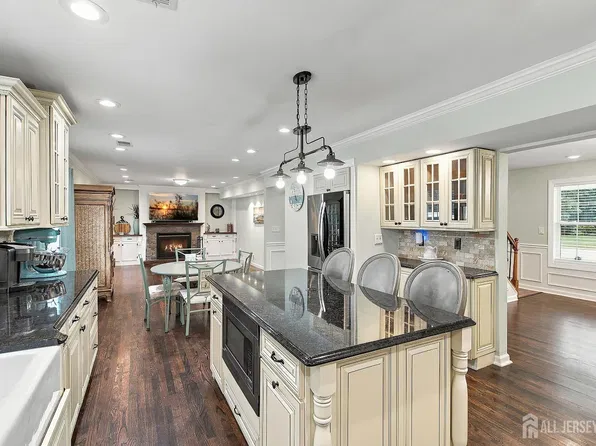 740 Evans St, Lanoka Harbor, NJ 08734