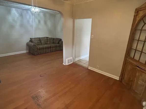 2822 N Garfield St, Denver, CO 80205