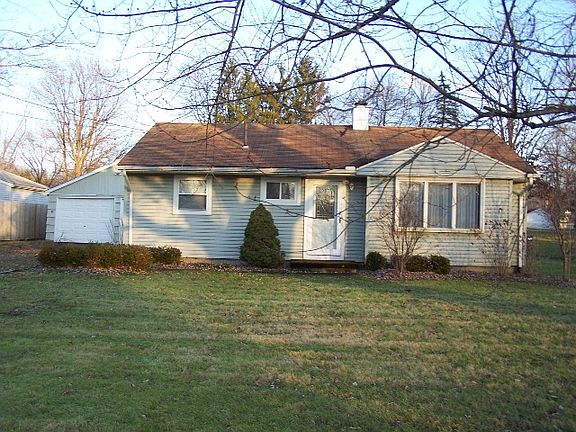 2nd image of 324 Clifton Dr NE