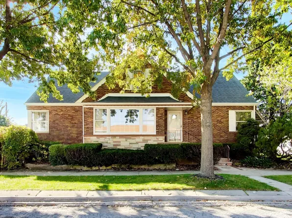 8201 S Whipple St, Chicago, IL 60652