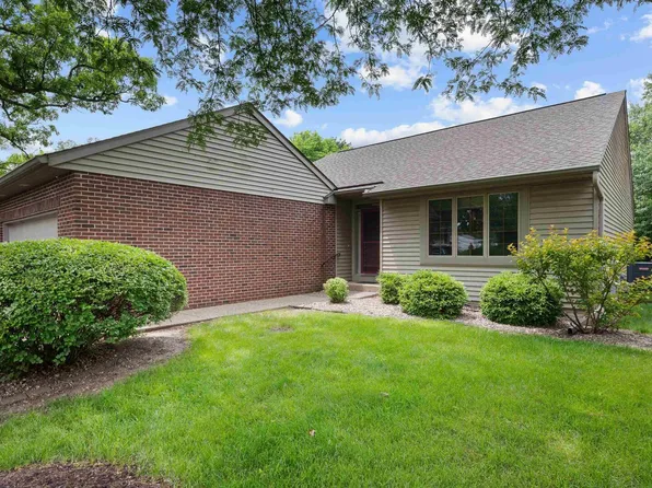 10 Briarwood Ln #10, Rock Island, IL 61201