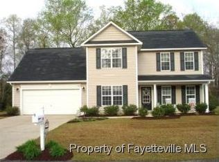 5111 Goshawk Dr, Hope Mills, NC 28348