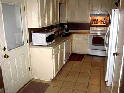 3rd image of 2211 Muret St