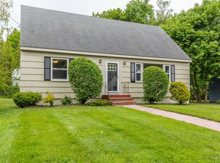 18 Campion Rd, Cape Elizabeth, ME 04107