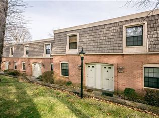 1030 Pennsbury Blvd, Pittsburgh, PA 15205