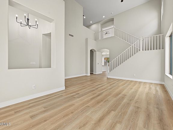 5th image of 4244 E MARSHALL Avenue