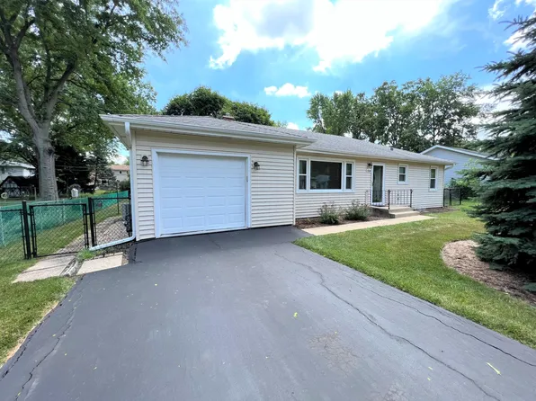 0S349 Forest St, Winfield, IL 60190