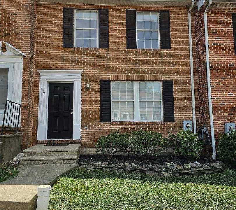 1st image of 104 S Oak Cliff Ct