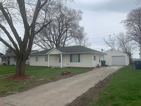 2nd image of 604 N Hammes Ave