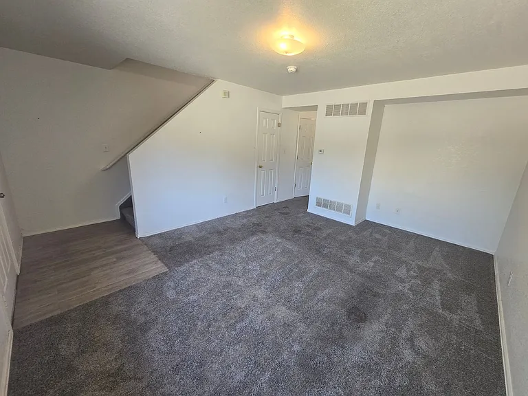 80 Blackburn Ln — Photo 8
