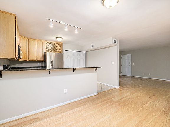 5th image of 1445 Monroe Dr NE APT F28