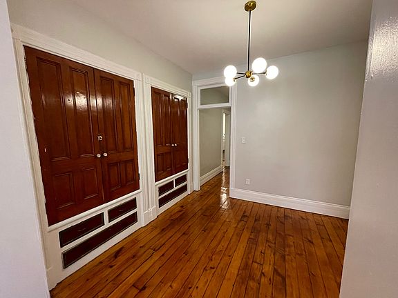 2nd image of 400 12th St APT 1