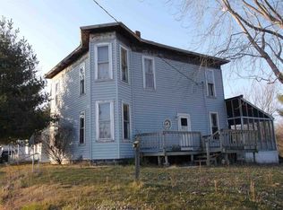202 W Race St, Wolcottville, IN